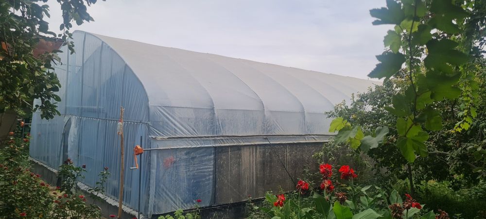 Иссикхона сотилади.