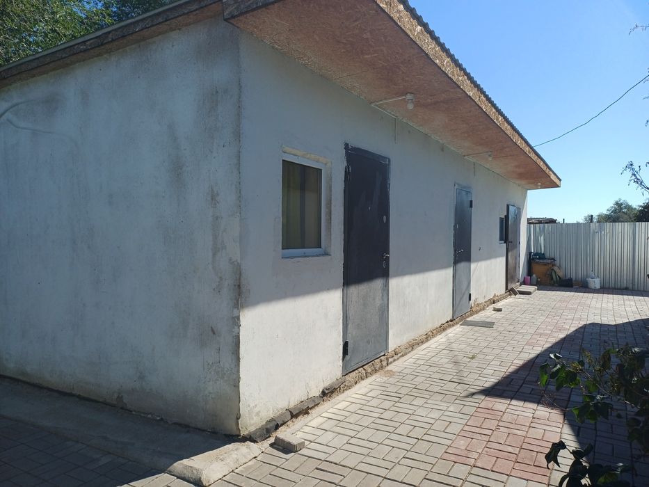 Продаётся большая дача