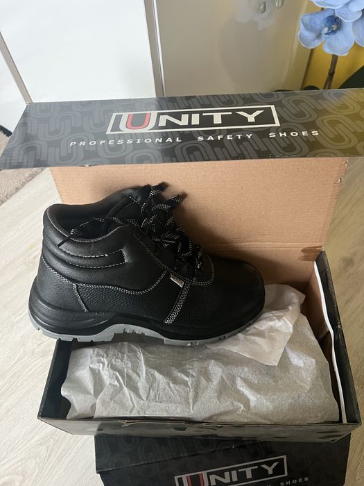 Работни обувки Нови !!