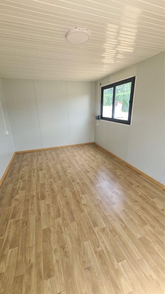 Vand containere modulare vitrina lambriu grup sanitar