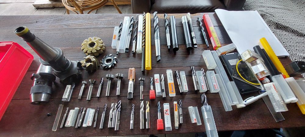 Freze carbura și hss  , burghie , strung , tarozi