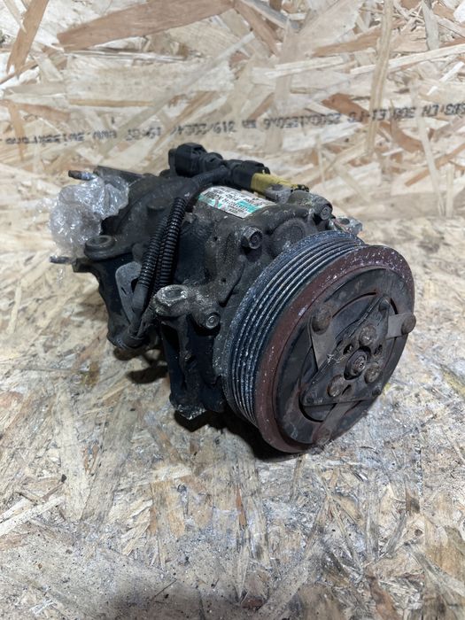 Compresor AC/clima Peugeot 1.6 cod: 9671216780
