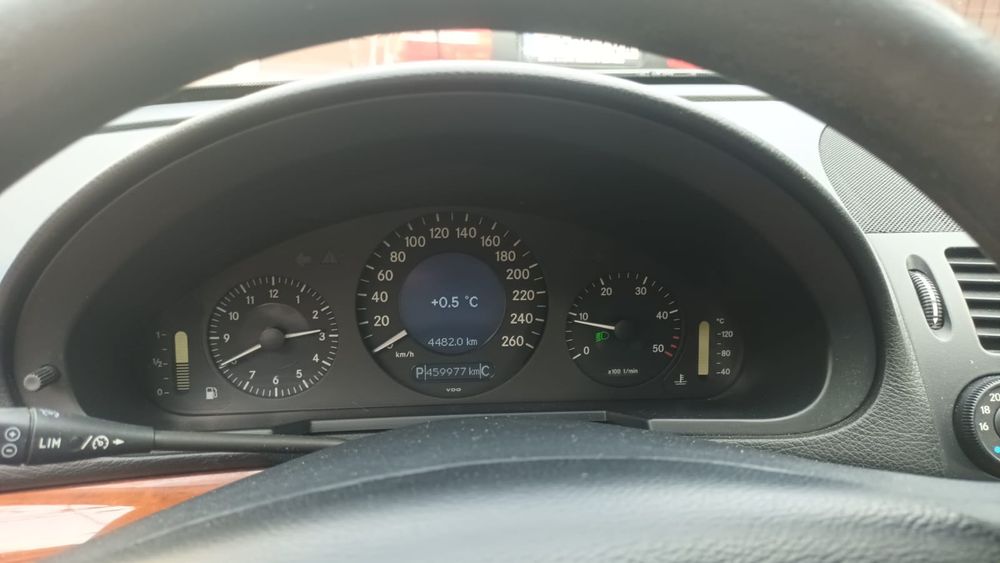 Vand mercedes e210