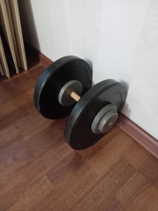 Продам гантелю. Состояние нормальное