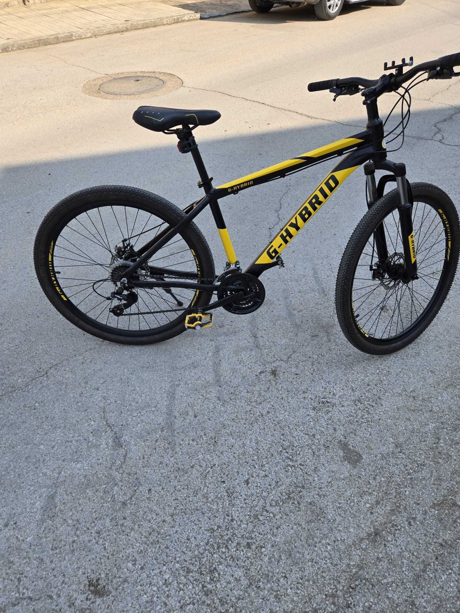 G - Hybrid mountain bike siza M