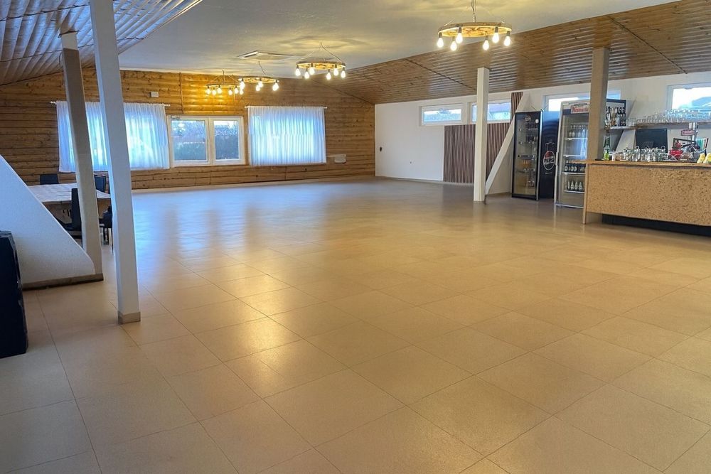 Spatiu comercial de inchiriat 180 mp