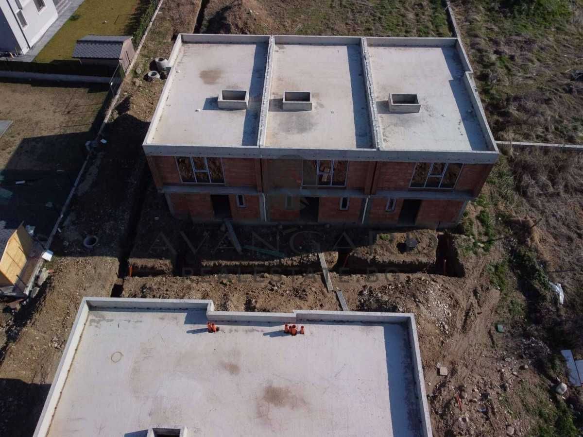 Продава се Къща в с. Първенец, Област Пловдив - 148 кв.м за 1028 €/кв.м - Снимка #12