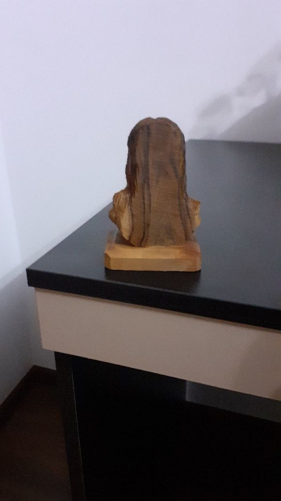 Sculptura bust lemn