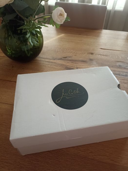 Vând pantofi stiletto NOI, nepurtati , piele turcoaz, marca Ancolette