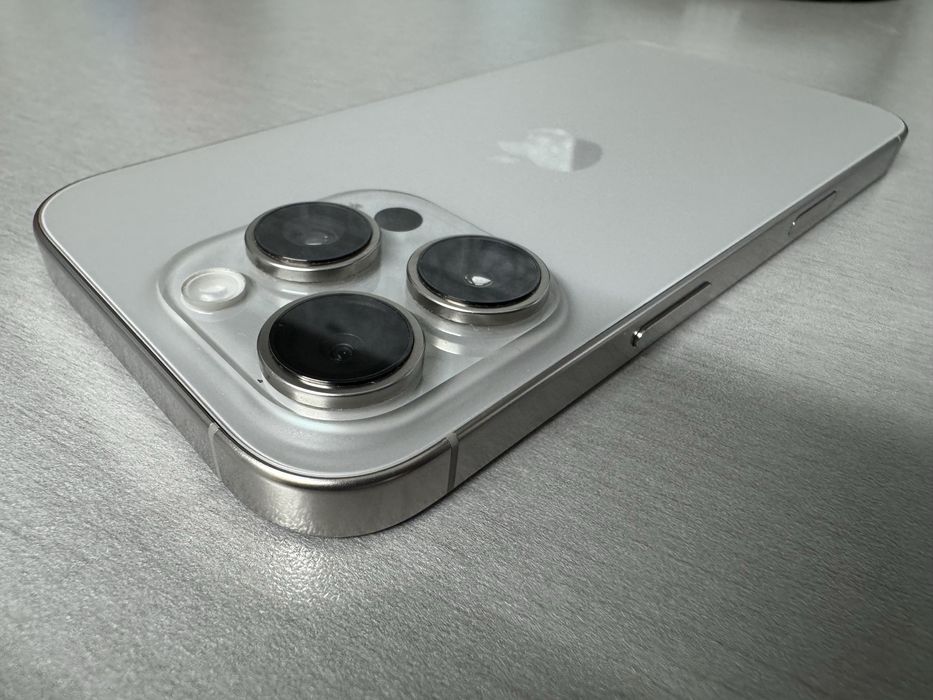 iPhone 16 PRO 256 gb inca in garanție 100% baterie