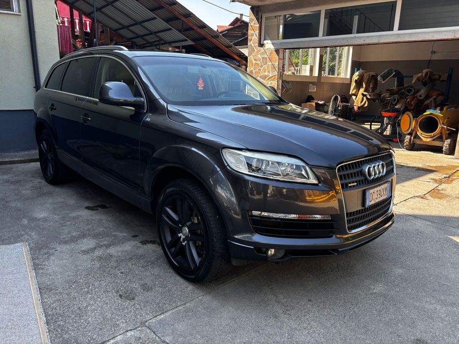 Audi q7 recent adus