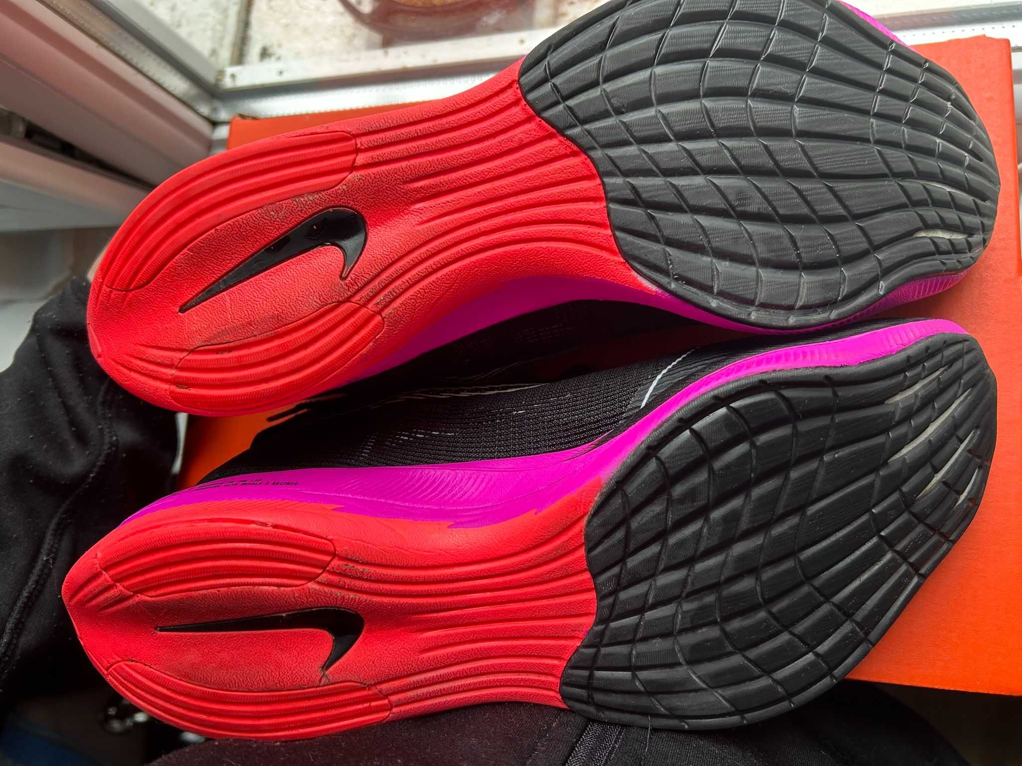 Nike ZoomX Vaporfly Next% 2 – mărime 43 – stare excelentă (126km)