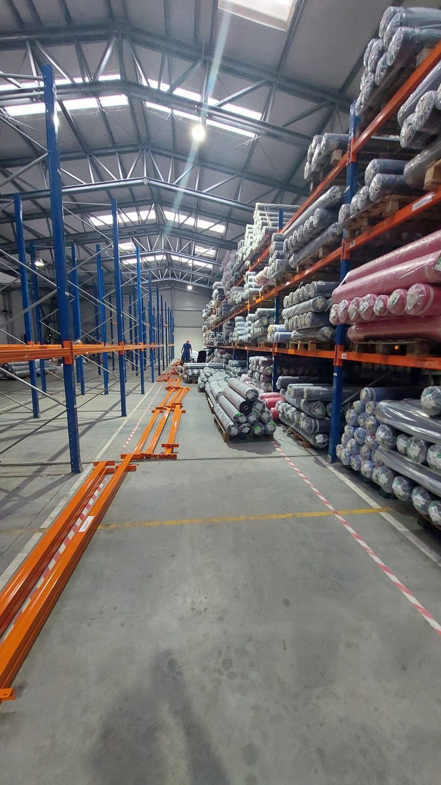 Rafturi metalice de vânzare producător Dexion