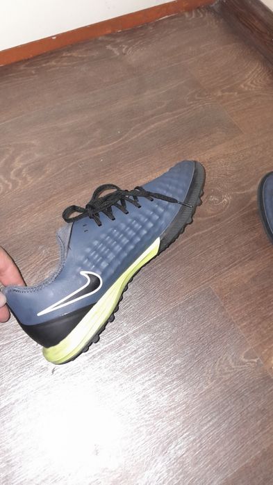 Sarakanoshka sotiladi nike