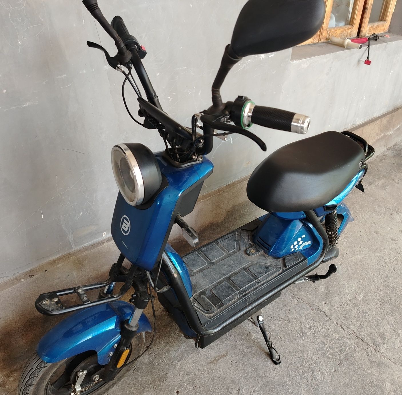 Elektra skuter mapid