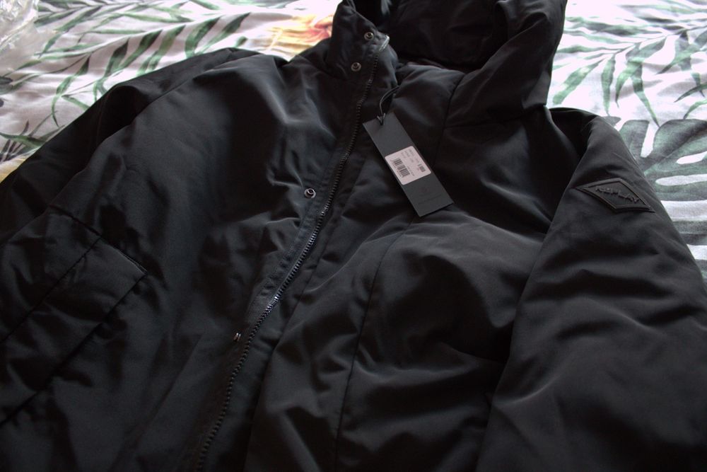 Replay зимна парка ,размер S , мъжко чисто ново