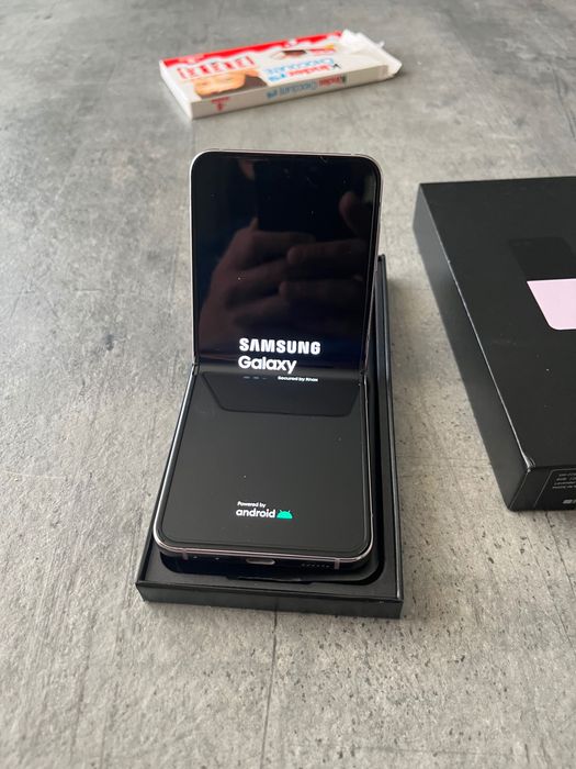 Samsung Galaxy Z Flip 5