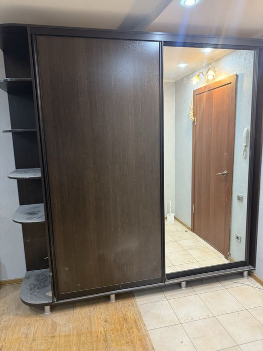 Срочно продам шкаф купе