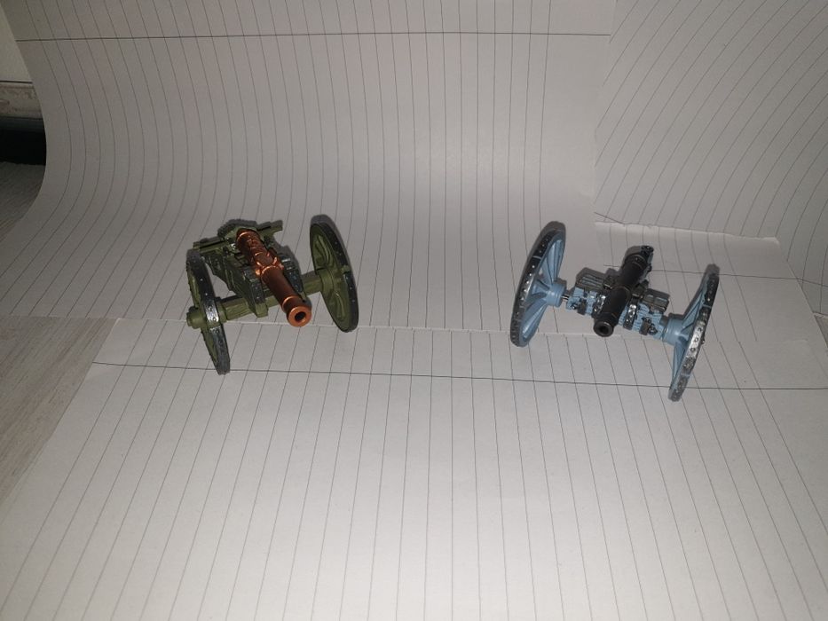 Оловни конници ръчно рисувани