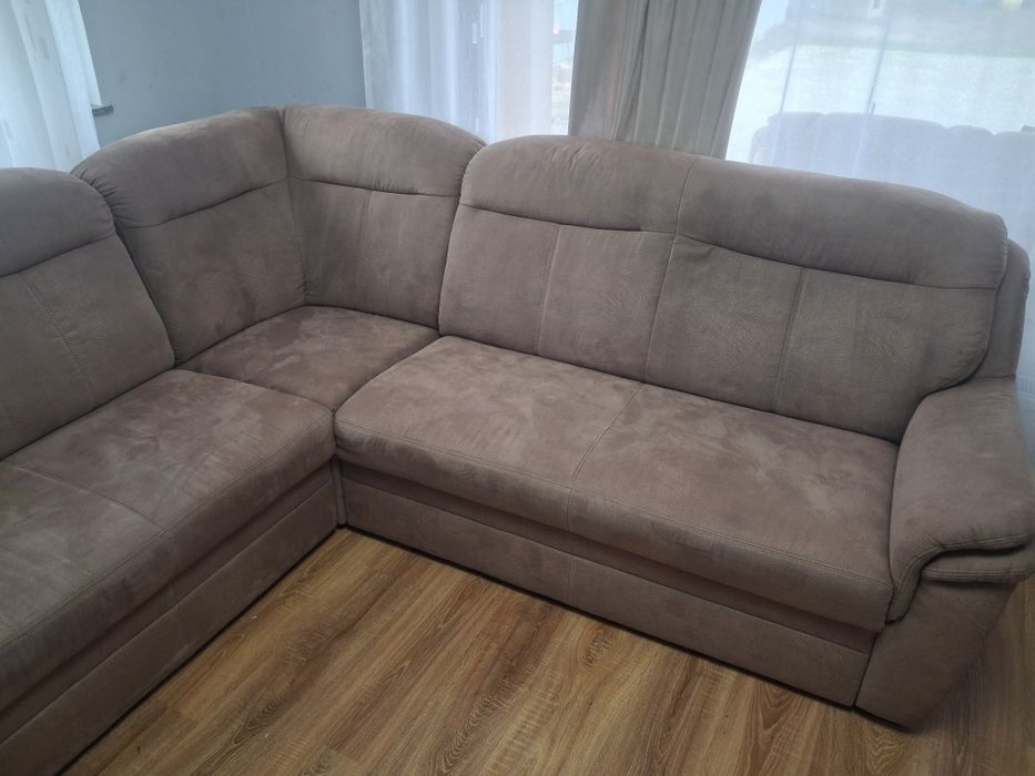 Vând canapea piele si coltar