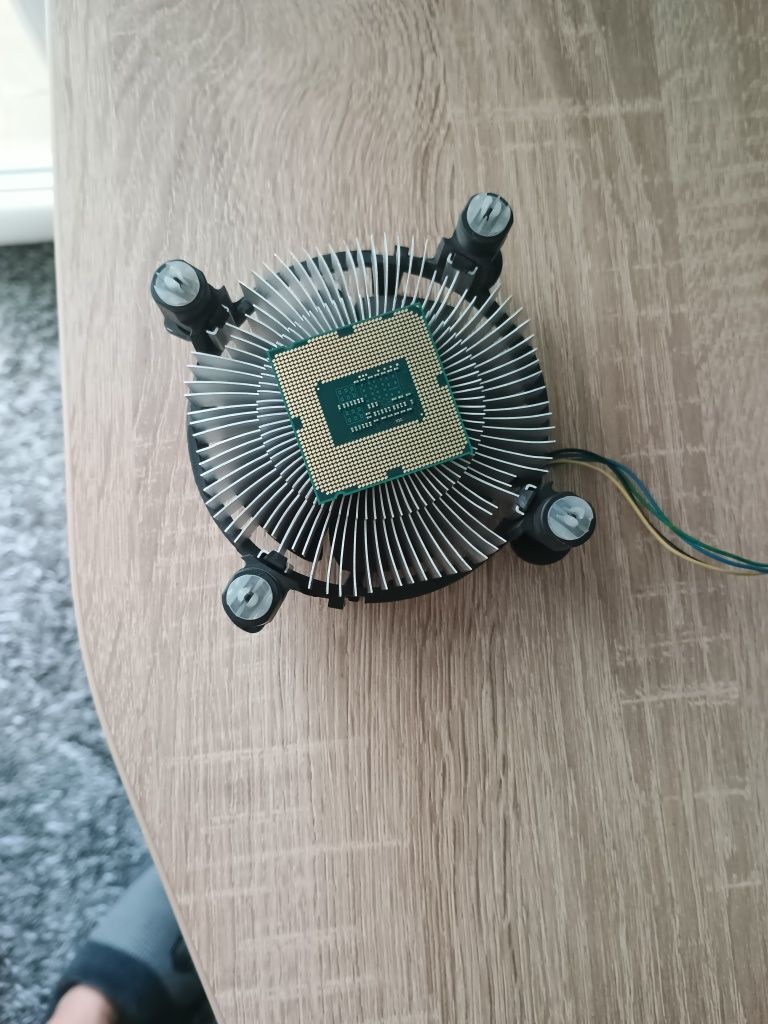 Intel core i3 4160 процесор с охладител