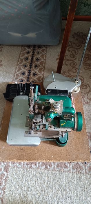 Оверлок трёх ниточный