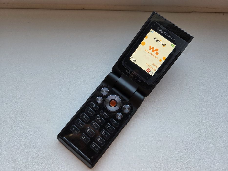 Sony Ericsson W380i nou