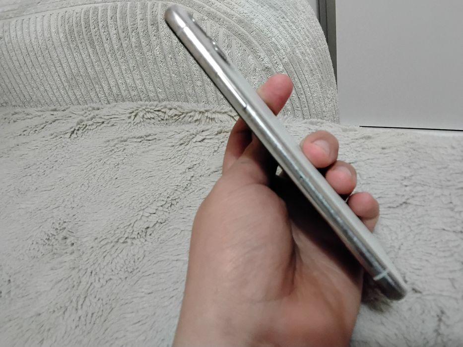 Iphone11 trebuie schimbat displayul