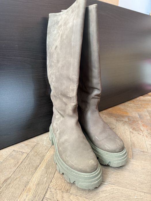 Cizme din piele intoarsa naturala