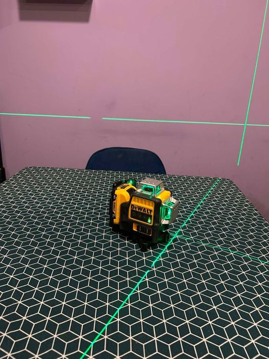 Строителен лазер