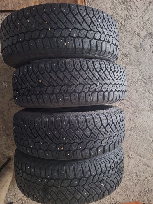 Зимние шины 215/70/16