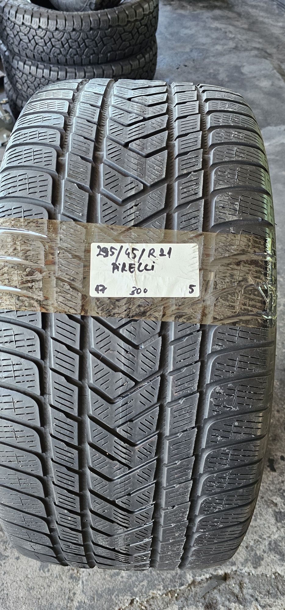 295 45 R 21 Pirelli Iarna o buc