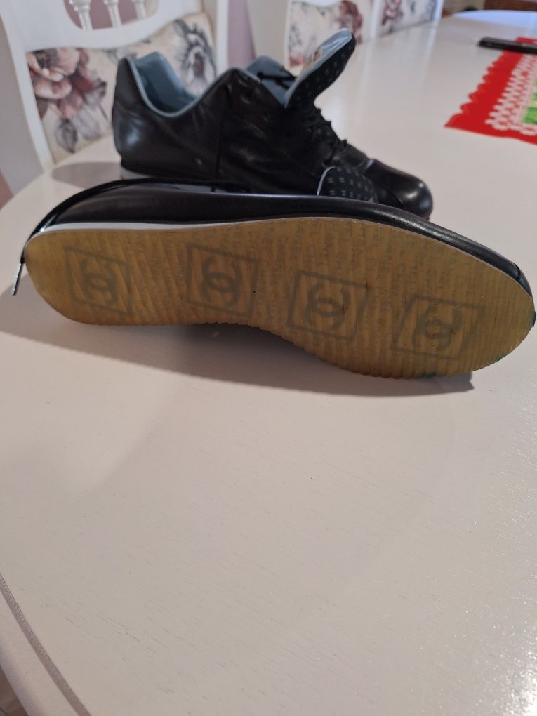 Vând papuci Chanel