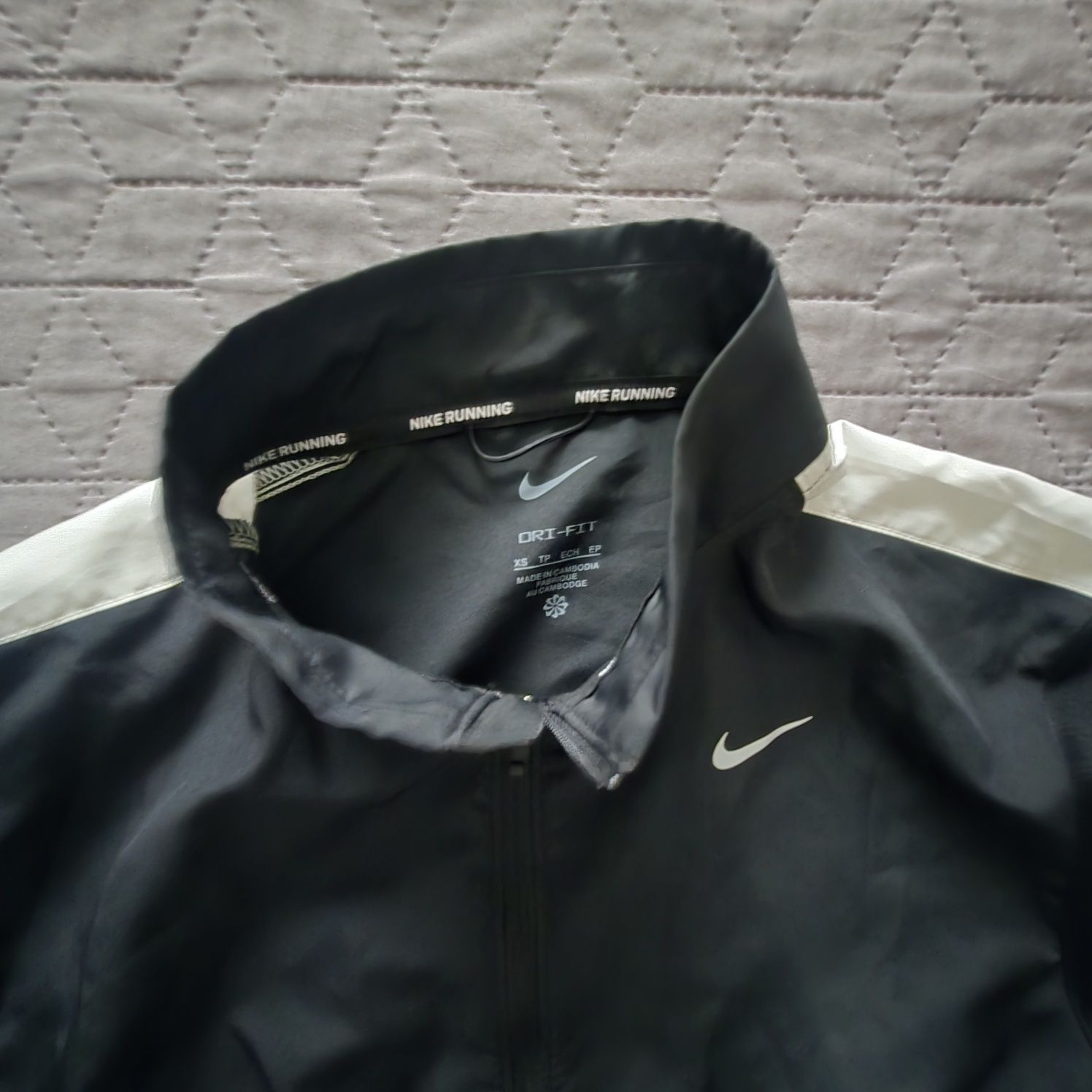Nike Dri-FIT Swoosh Run