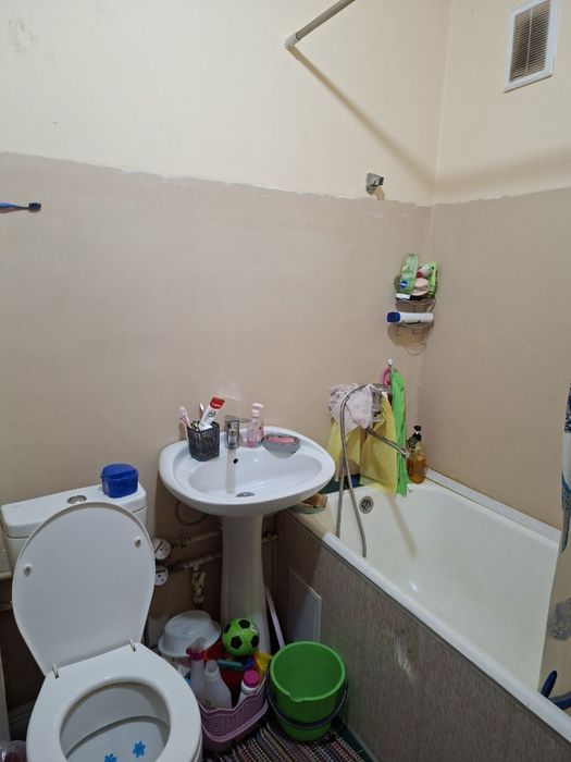 Срочно продаеться в чирчике 3 микрарайоне