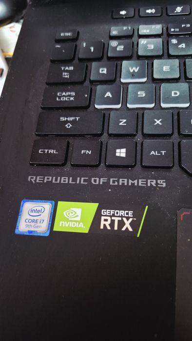 Laptop Gaming ASUS ROG G703GXR i7-9750H ram 40gb rtx 2080