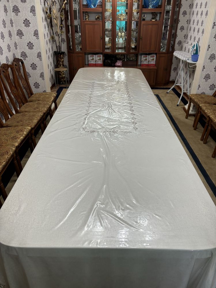 стол и стулья в продаже!