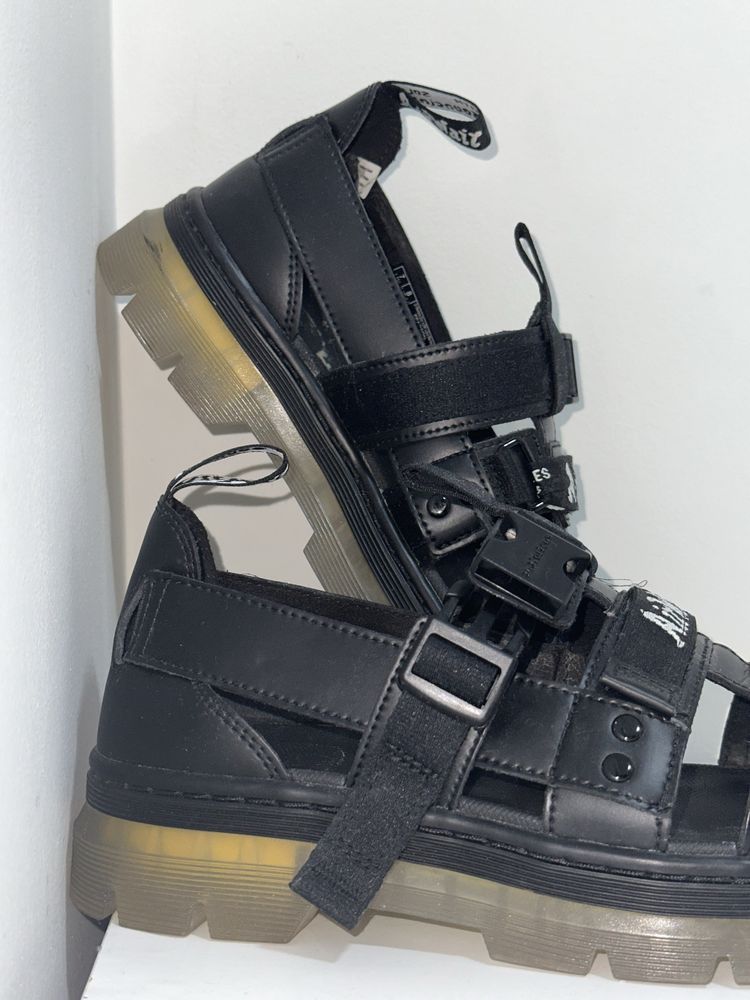 Мъжки черни сандали Dr. Martens, размер 42