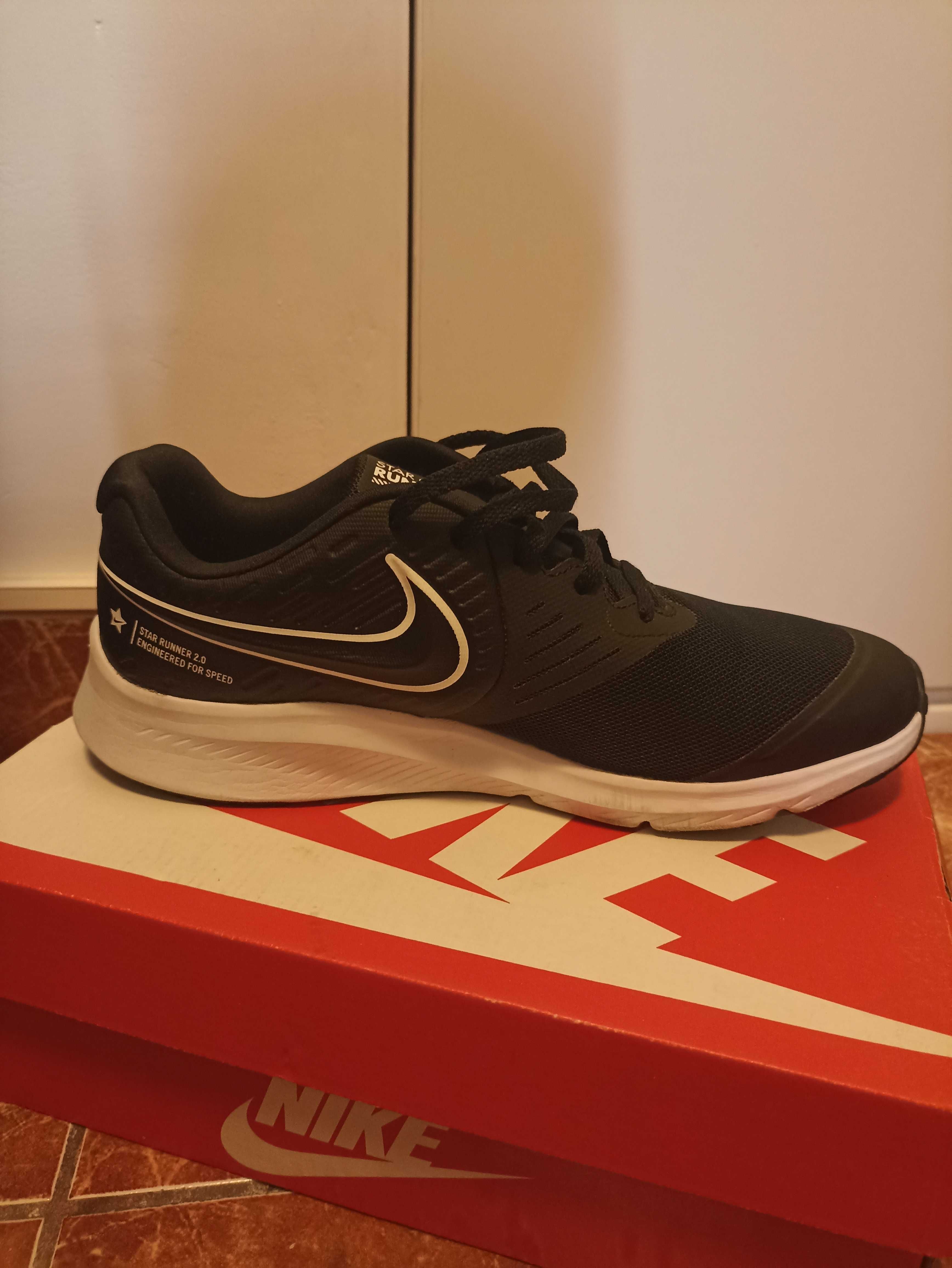 Pantofi sport Nike star runner 2 mărime 40, 25cm