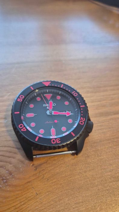 seiko 5 sports  SRPD83K1