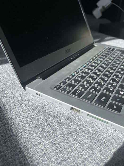 Продаю Acer Swift SF113-31