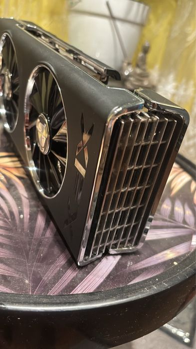 rx5700xt 8gb XFX THICC II