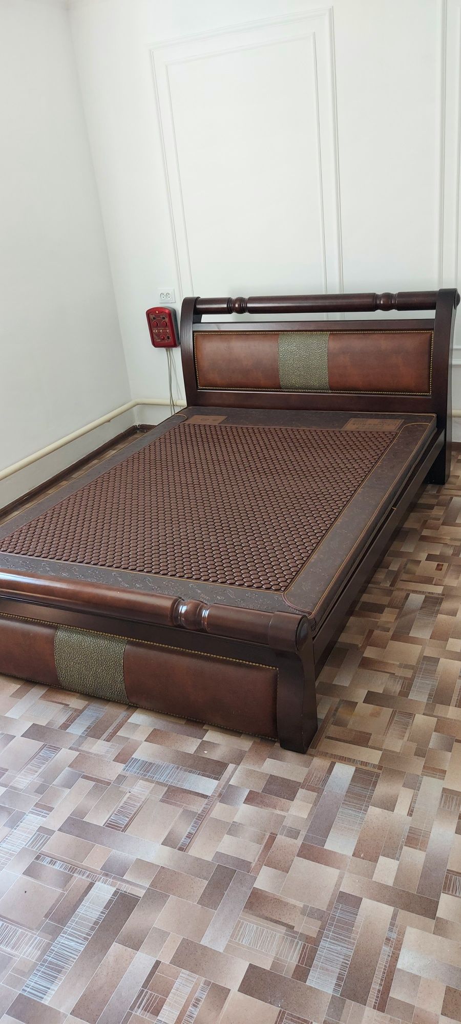 Кровать с матрасом турмалин. Ханбит нана технологий. С подогревом.