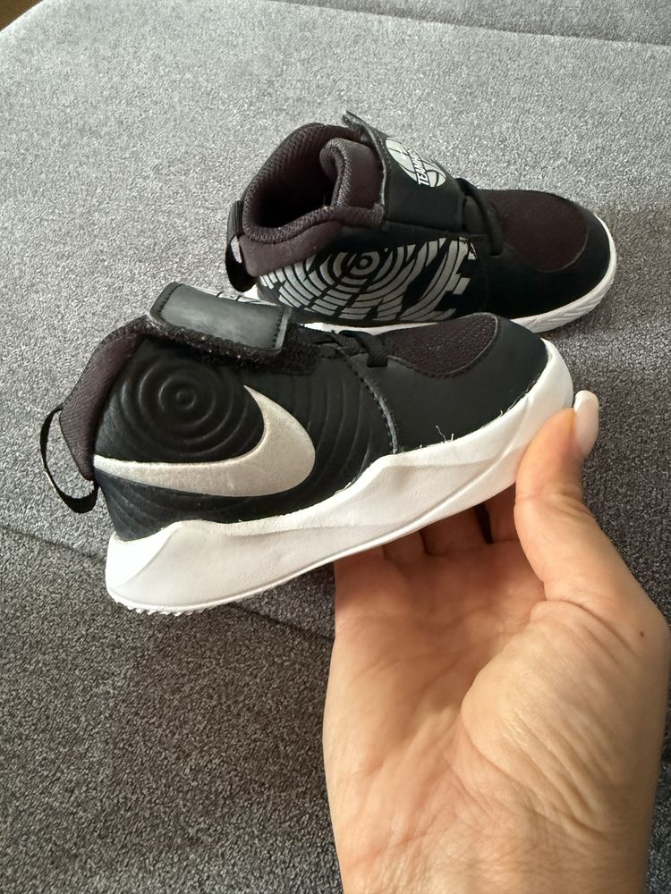 Бебешки маратонки Nike