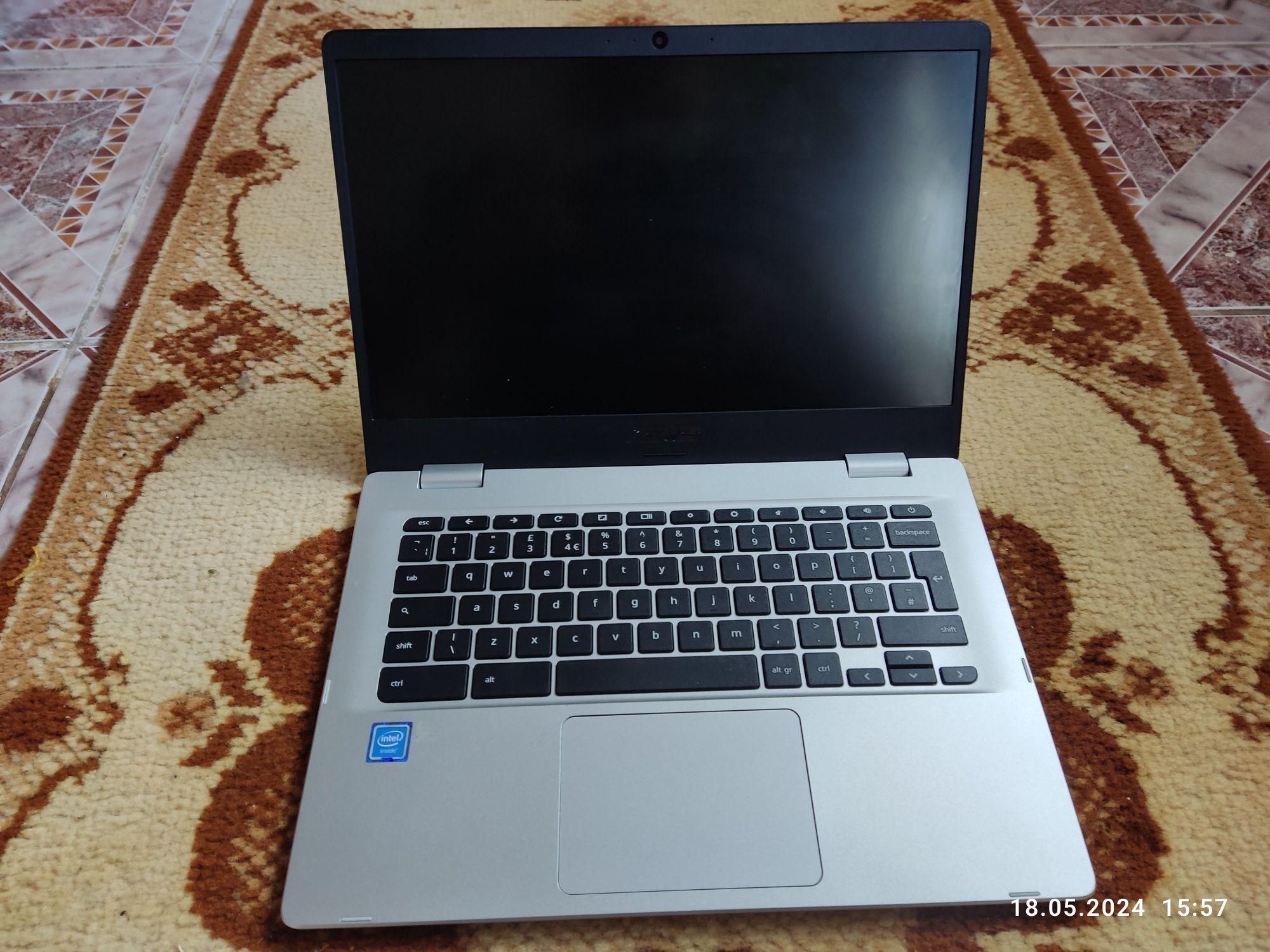 Laptop de vânzare ASUS Chromebook C423. Preț negociabil