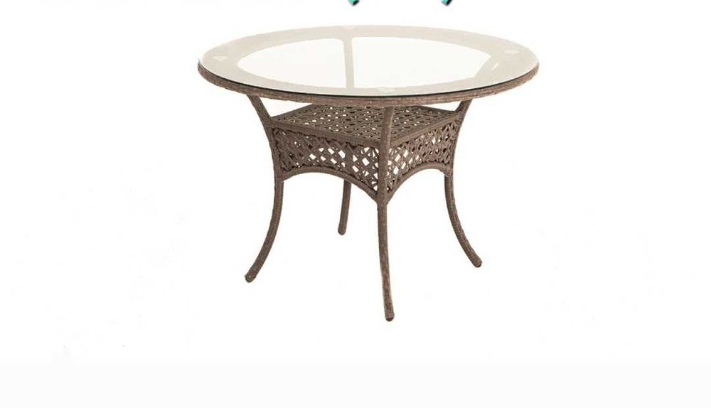 Стол из искусственного ротанга