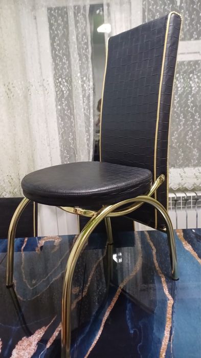 Стол с 6ти стульями