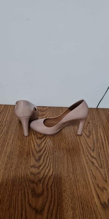 Pantofi crem Anna Cori de piele