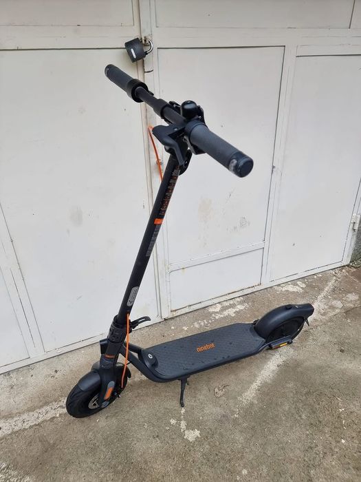 Електрическа тротинетка Ninebot KickScooter F40E powered by Segway
