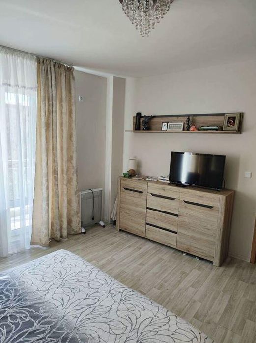 Дава се под наем Двустаен апартамент в Бургас, Славейков - 88 кв.м за 561 € - Снимка #6